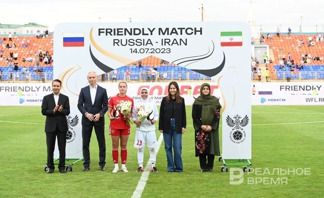 Итоги дня: товарищеский матч России и Ирана в Казани, запрет смены пола, рассмотрение статуса ЧВК