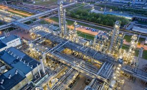 СИБУР в Нижнекамске начал выпуск уникальной малотоннажной химии