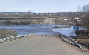 В Татарстане опять затопило два моста на Свияге