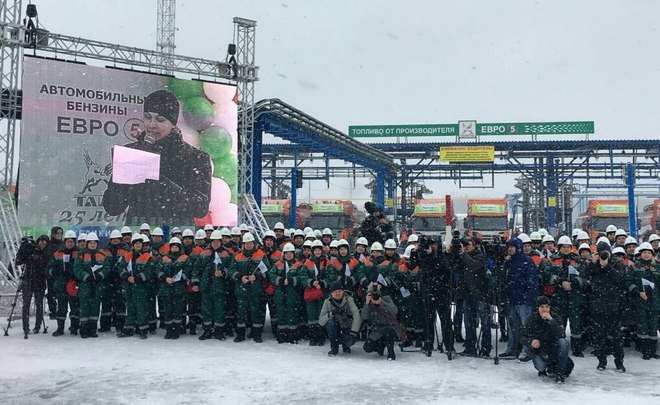 Минниханов запустил на ТАИФ-НК производство бензина стандарта Евро-5