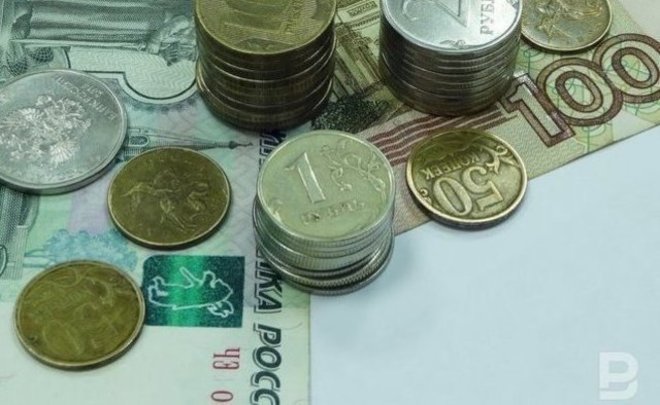 На 1 февраля задолженность по зарплате в России составила 915 млн рублей