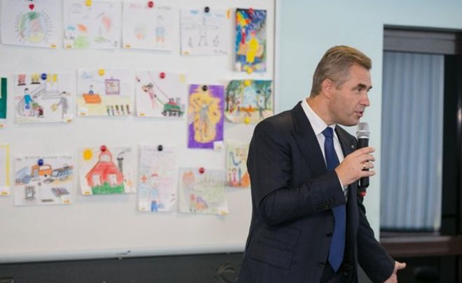 Астахов пообещал продолжить работу, несмотря на петицию с просьбой его отставки