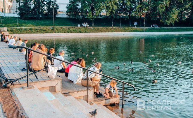 Провели летний отпуск в России почти половина жителей страны