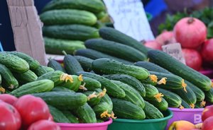 Официальная статистика: в Татарстане за неделю подорожали огурцы, вареная колбаса и конфеты