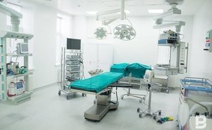 В Челнах врачи провели срочную операцию молодой девушке по удалению опухоли в сердце