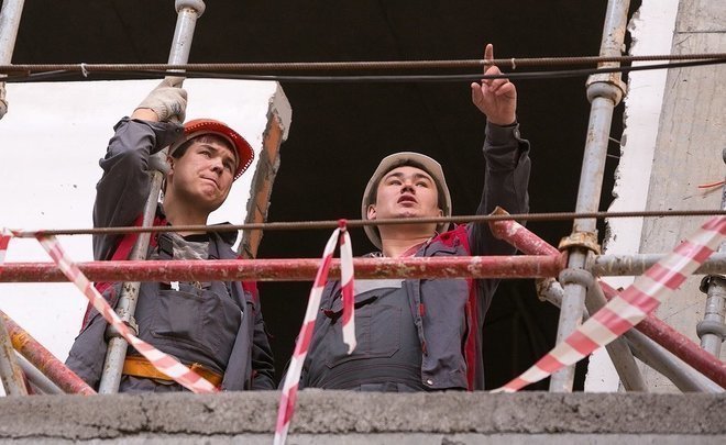 Путин: приезжающие в РФ мигранты должны знать язык и законы