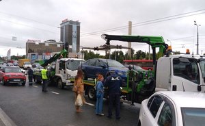 В Казани на Ершова начали эвакуировать автомобили