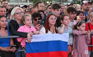 Более половины россиян не отдыхают во время праздничных дней