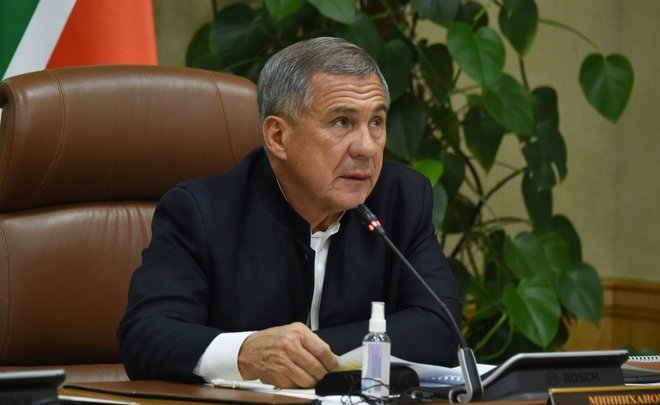 Рустам Минниханов встретился с командой «КАМАЗ-мастер»