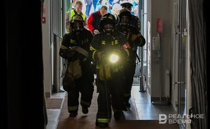 В Елабуге пожарные спасли пятерых человек из многоэтажки, в которой начался пожар