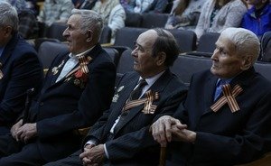 «Нижнекамскнефтехим» поздравил ветеранов с Днем Победы