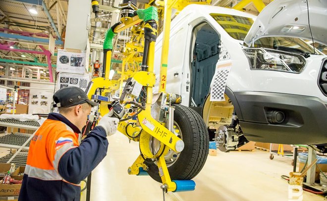 Правительство РФ рассчитывает отправлять на экспорт 240 тысяч автомобилей к 2025 году