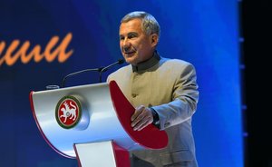 Минниханов выступил на концерте в честь юбилея фонда «Возрождение»