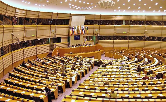 СМИ: ЕС планирует смягчить ряд санкций против России