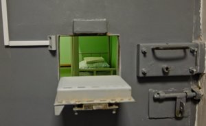 УФСИН по Татарстану опровергло информацию об арестованных, которые отказываются от еды из-за свинины