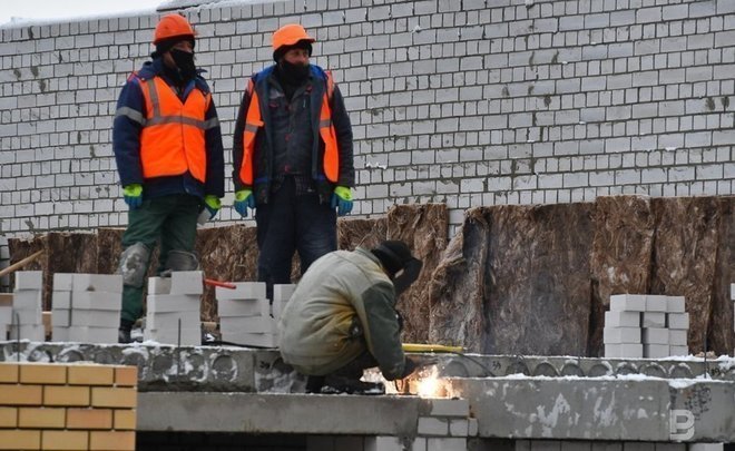 Минстрой России сообщил о нехватке 200 тысяч специалистов в строительной отрасли