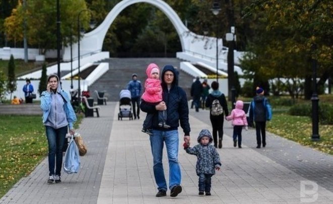 Каждая российская семья, в которой есть ребенок от 3 до 15 лет, получит 10 тысяч рублей