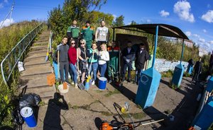 Работники АО «ТАИФ-НК» облагородили территорию родника вблизи Нижнекамска