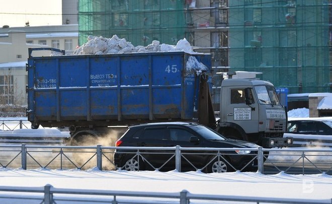 За минувшие сутки с улиц Казани вывезли более 25,8 тысячи тонн снега