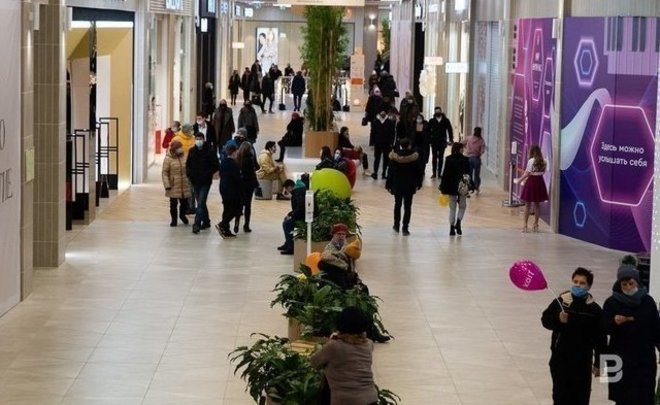 Дизайнер одежды назвала аксессуары, которые вышли из моды