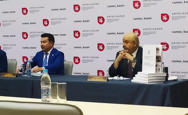 В Татарстане издали книгу об истории развития системы здравоохранения республики