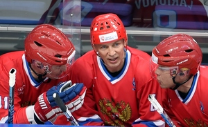 Двух советских хоккеистов ввели в Зал славы IIHF