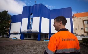 Работникам закрывающихся заводов Ford в РФ предложили компенсацию в годовую зарплату, если они уволятся добровольно