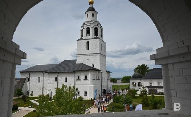 Остров град Свияжск домики