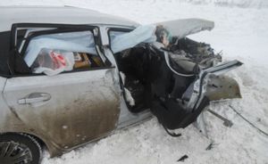 В Татарстане легковушка попала под снегоуборочный грейдер