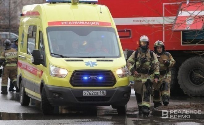 В результате масштабного пожара в поселке Свердловской области сгорели 180 строений