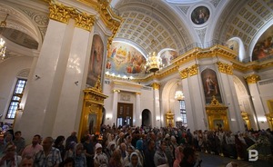 В Казань доставили ковчег с частицей Пояса Пресвятой Богородицы