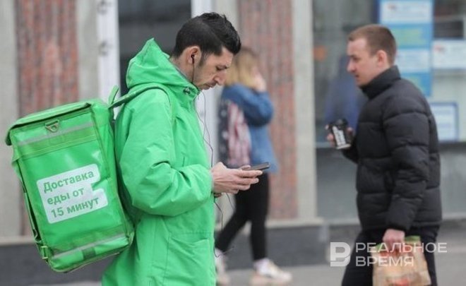 Исследование: у большинства курьеров в России есть высшее образование
