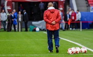 Итоги дня: власти Татарстана просят больше вакцин, Черчесов покинул сборную России, чартеры в Египет разрешены