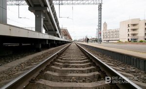 В Набережных Челнах столкнулись мотовоз и легковушка