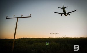 Пассажиры самолета, который экстренно сел в Красноярске, вылетели в Уфу