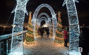Минниханов осмотрел новогоднее оформление центра Казани