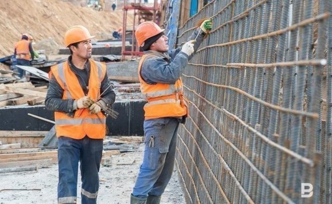 Весной этого года работодатели чаще всего размещали вакансии дорожных рабочих