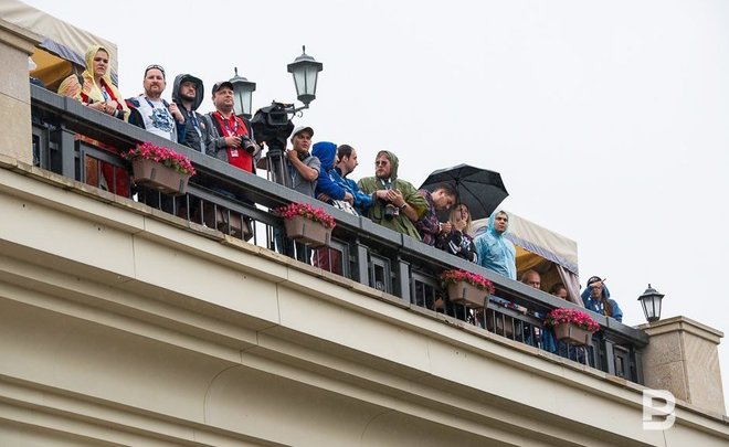 Татарстанцев предупредили о грозе и сильном ветре