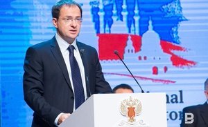 Мединский за день до отставки поручил запретить показ голливудских фильмов на майские праздники