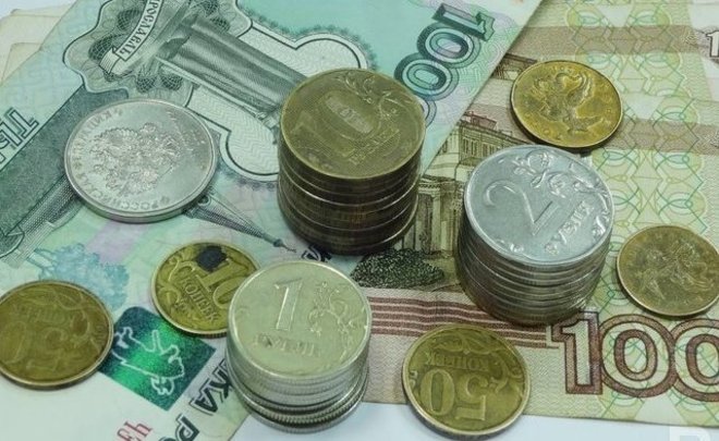 Правительство решило сократить траты на зарплаты чиновников и вооружение