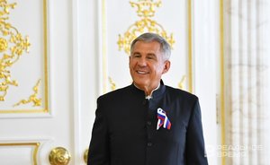 Рустам Минниханов направил телеграмму командиру экипажа танка «Алеша»