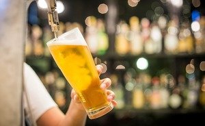 Мэр Оренбурга пообещал подать в суд на торговцев пивом в жилых домах