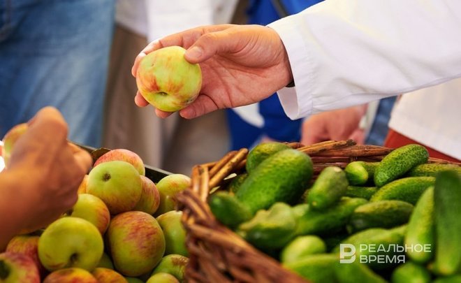 За неделю в Татарстане подорожали огурцы, яблоки и творог
