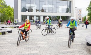 В Нижнекамске прошла первая велоэкскурсия в рамках программы «Формула хороших дел» СИБУРа