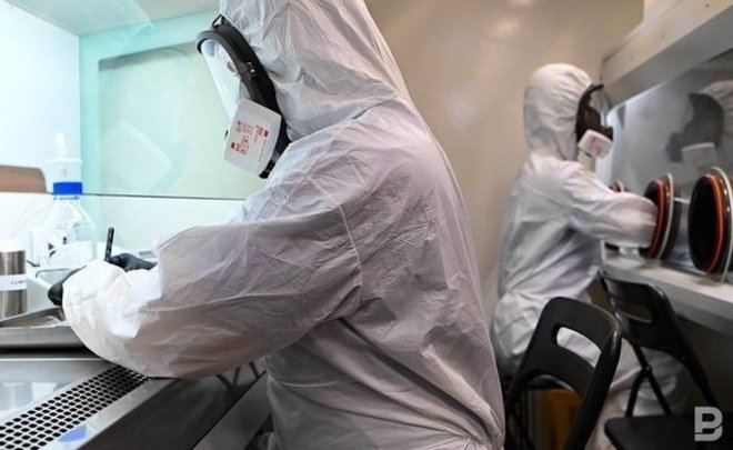 Глава центра им.Гамалеи заявил об отсутствии побочных эффектов у назальной вакцины от COVID-19