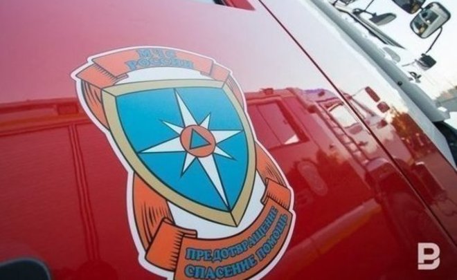 В Казани на пожаре в многоквартирном доме спасли трех взрослых и одного ребенка