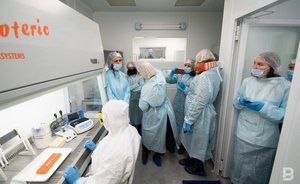 В Кремле прокомментировали статью Bloomberg о начале третьей волны COVID-19 в России