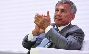 Минниханов поблагодарил предприятия Татарстана за то, что они не допустили массовых увольнений