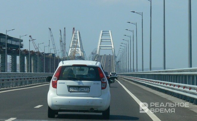 Движение автотранспорта по Крымскому мосту со стороны Керчи временно перекрыли