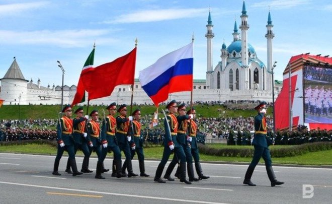 В Казанском танковом училище начались репетиции Парада Победы — видео